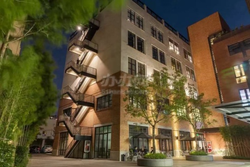 老静安 安垦285创意园185平 双面采光 电梯直达 带露台